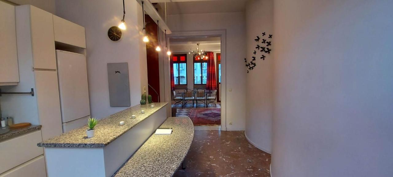 Duplex 2 Chambres Situe Au Centre Du Coeur Historique De Liège Zewnętrze zdjęcie