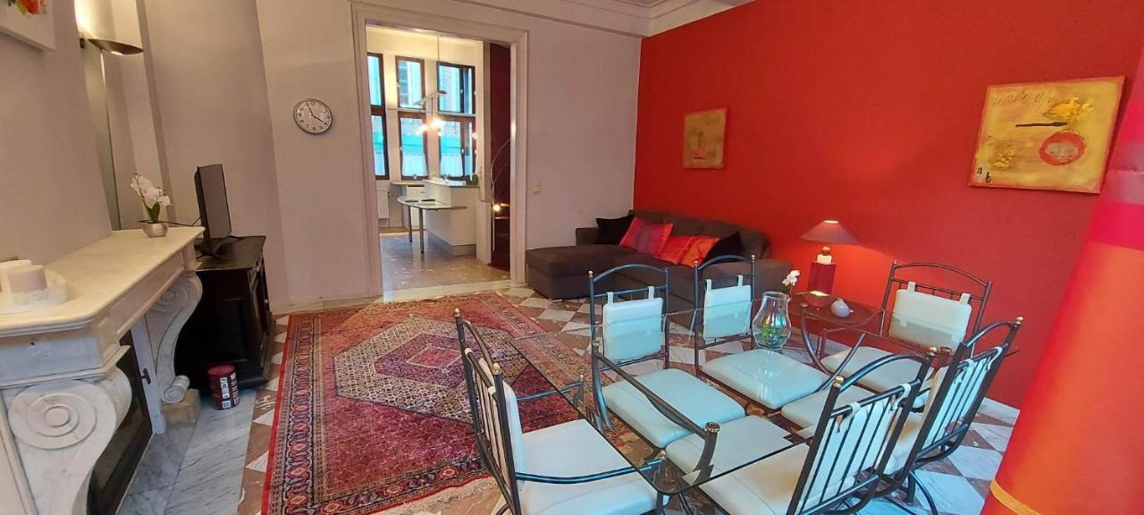 Duplex 2 Chambres Situe Au Centre Du Coeur Historique De Liège Zewnętrze zdjęcie